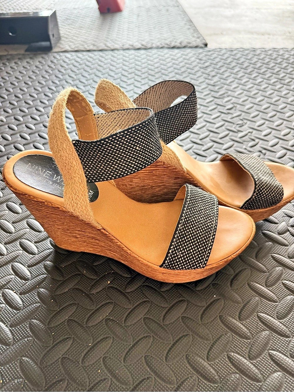 NINE WEST Geometric Wedge Sandals in Brown & Black US 10M